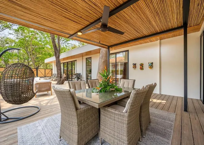 Casa Mira Flores, Five Min To Downtown Hébergement de vacances Tamarindo