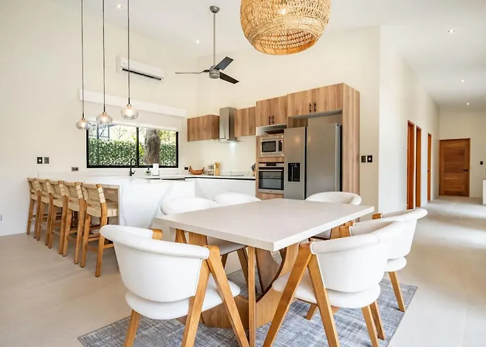Casa Mira Flores, Five Min To Downtown * Tamarindo