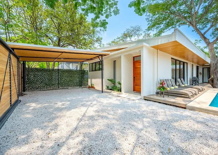 Casa Mira Flores, Five Min To Downtown Tamarindo